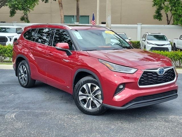 2021 Toyota Highlander Hybrid XLE