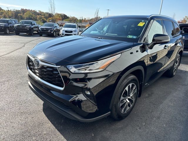 2021 Toyota Highlander Hybrid XLE