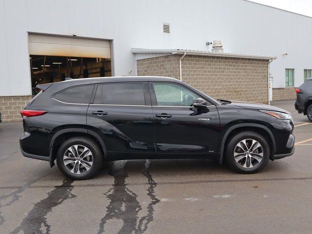 2021 Toyota Highlander Hybrid XLE