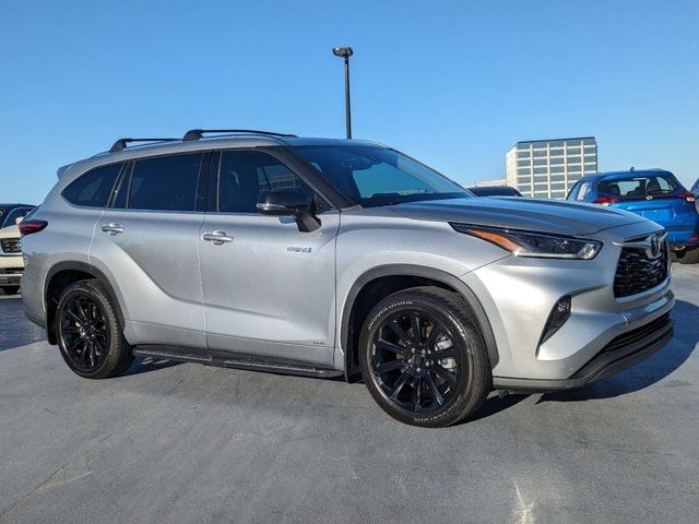 2021 Toyota Highlander Hybrid XLE