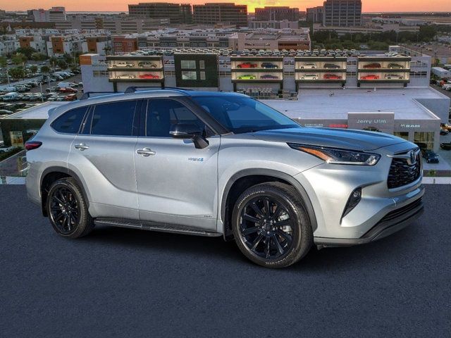 2021 Toyota Highlander Hybrid XLE