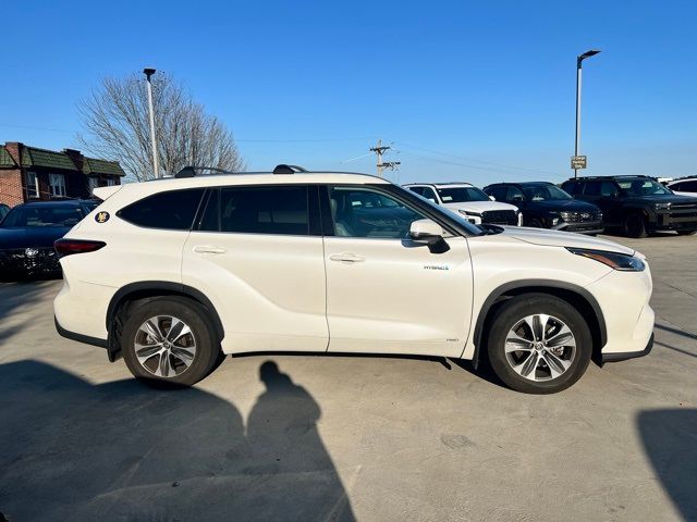 2021 Toyota Highlander Hybrid XLE