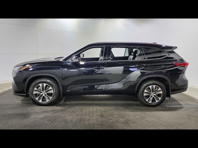 2021 Toyota Highlander Hybrid XLE