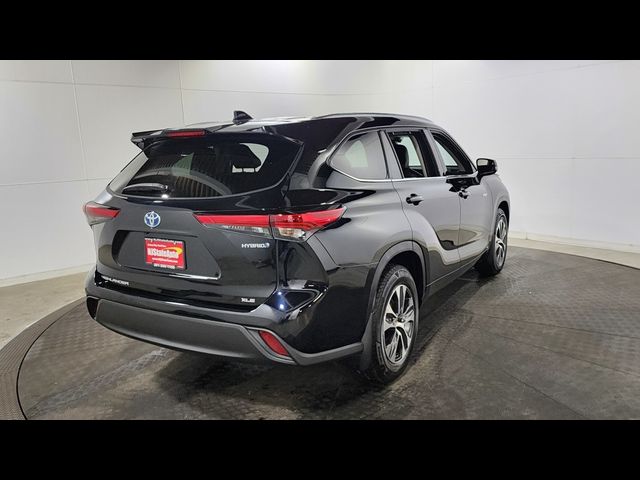 2021 Toyota Highlander Hybrid XLE