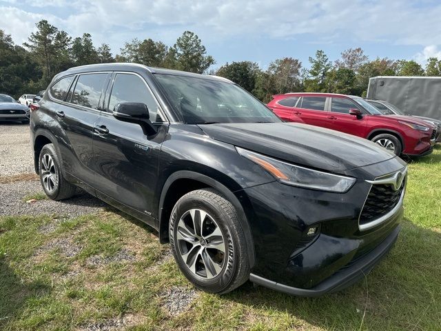 2021 Toyota Highlander Hybrid XLE