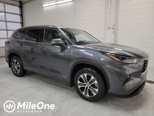 2021 Toyota Highlander Hybrid XLE