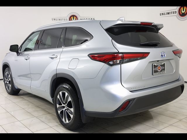 2021 Toyota Highlander Hybrid XLE