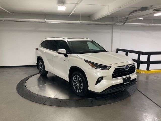 2021 Toyota Highlander Hybrid XLE