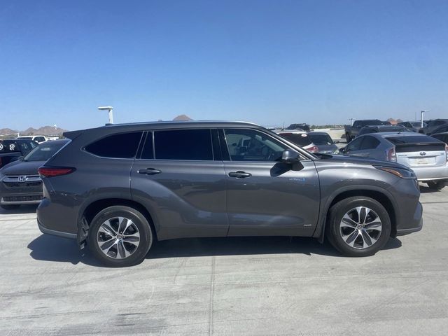 2021 Toyota Highlander Hybrid XLE