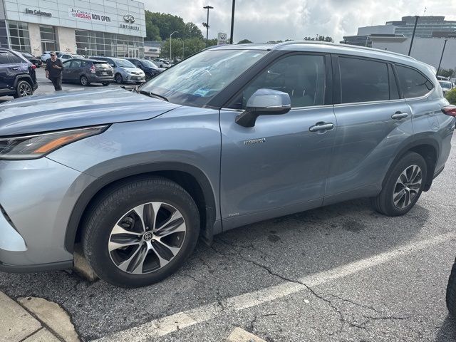 2021 Toyota Highlander Hybrid XLE