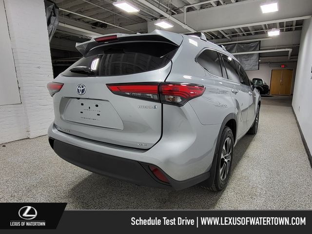 2021 Toyota Highlander Hybrid XLE