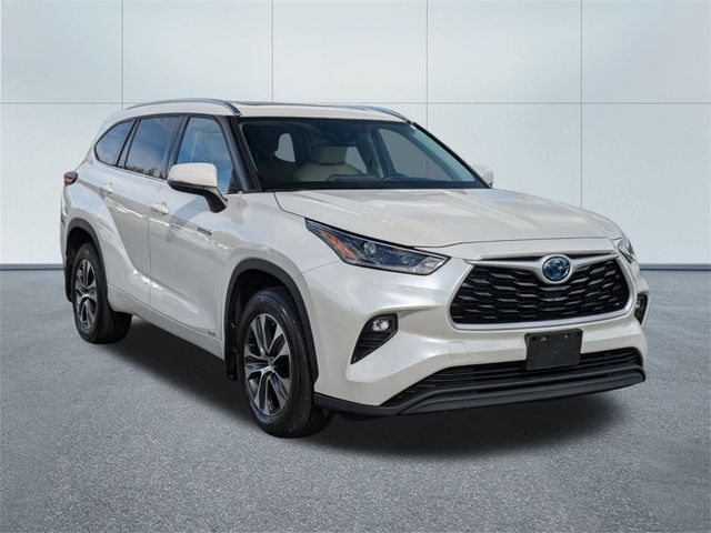 2021 Toyota Highlander Hybrid XLE