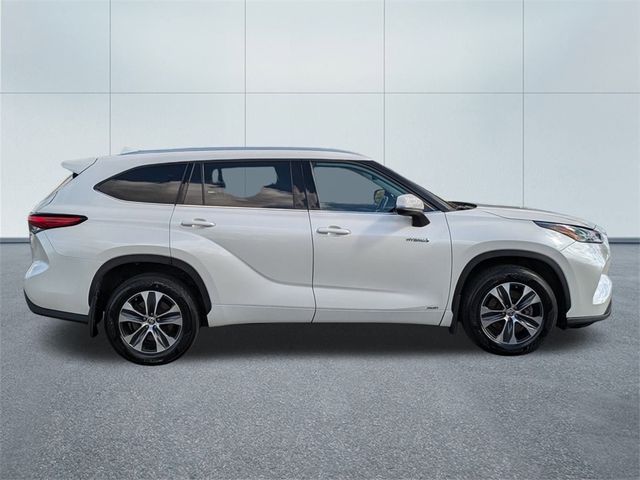 2021 Toyota Highlander Hybrid XLE