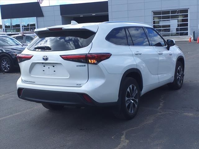 2021 Toyota Highlander Hybrid XLE