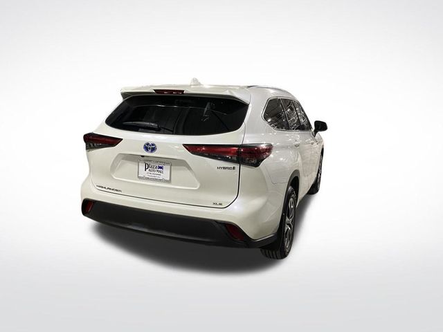 2021 Toyota Highlander Hybrid XLE