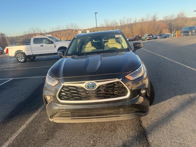 2021 Toyota Highlander Hybrid XLE