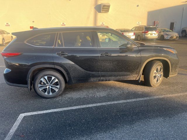 2021 Toyota Highlander Hybrid XLE