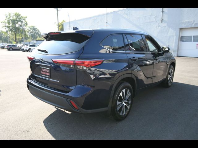 2021 Toyota Highlander Hybrid XLE