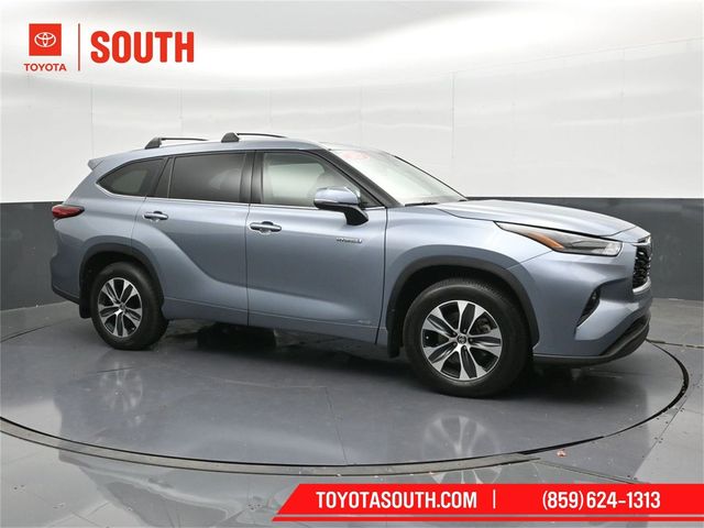 2021 Toyota Highlander Hybrid XLE