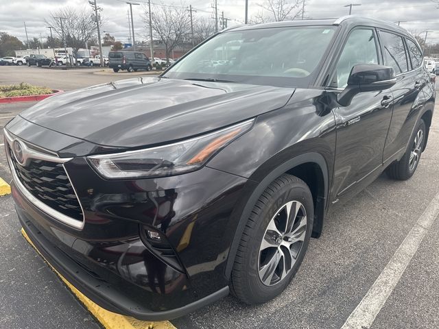 2021 Toyota Highlander Hybrid XLE