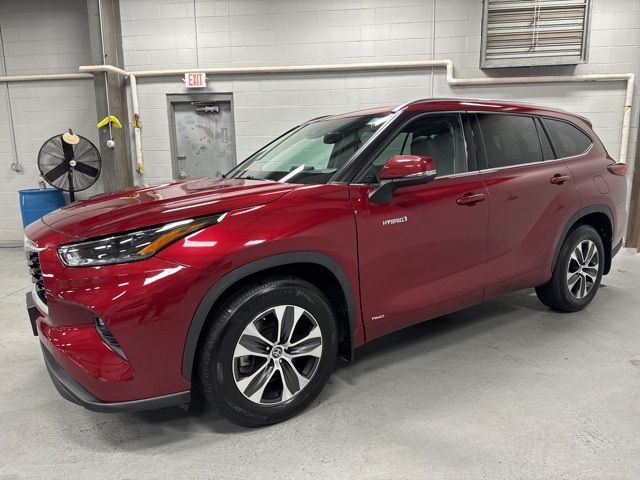 2021 Toyota Highlander Hybrid XLE