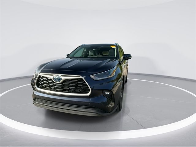 2021 Toyota Highlander Hybrid XLE