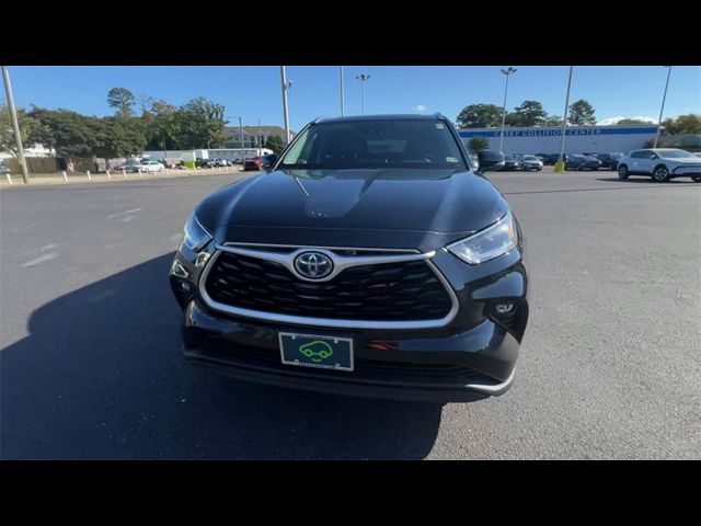 2021 Toyota Highlander Hybrid XLE