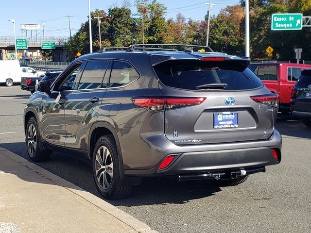 2021 Toyota Highlander Hybrid XLE