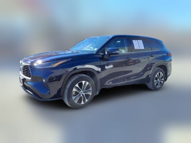 2021 Toyota Highlander Hybrid XLE