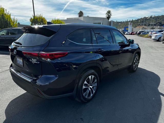 2021 Toyota Highlander Hybrid XLE