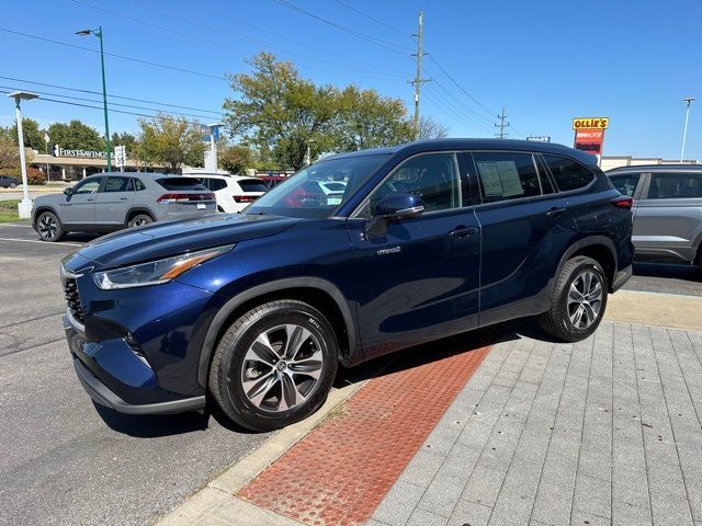 2021 Toyota Highlander Hybrid XLE