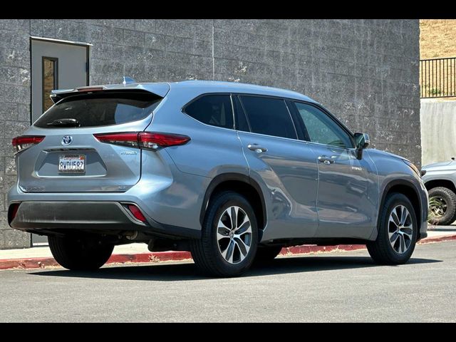 2021 Toyota Highlander Hybrid XLE