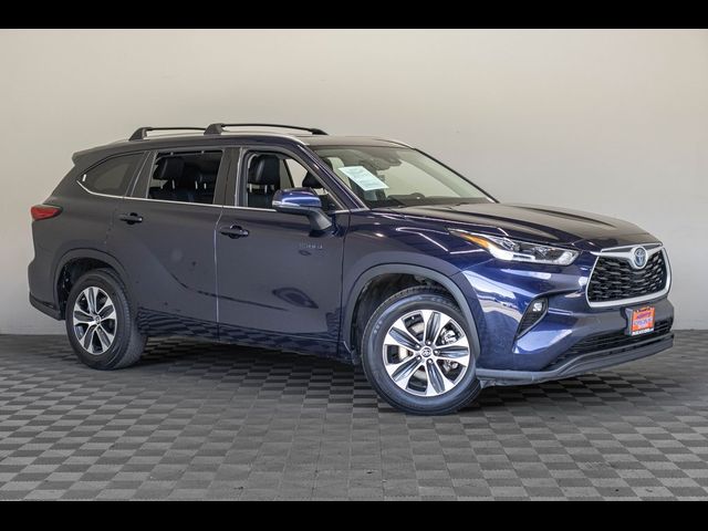 2021 Toyota Highlander Hybrid XLE