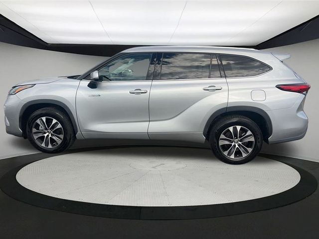 2021 Toyota Highlander Hybrid XLE