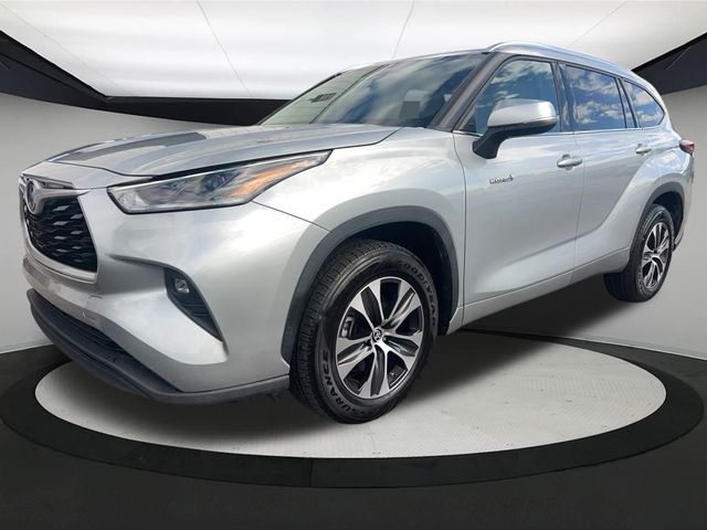 2021 Toyota Highlander Hybrid XLE