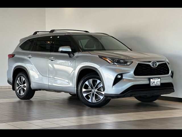 2021 Toyota Highlander Hybrid XLE