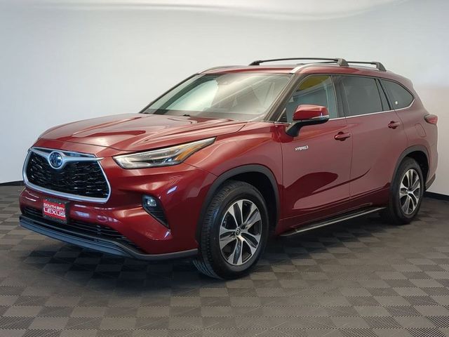 2021 Toyota Highlander Hybrid XLE