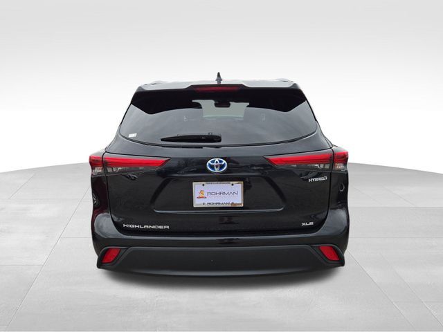 2021 Toyota Highlander Hybrid XLE