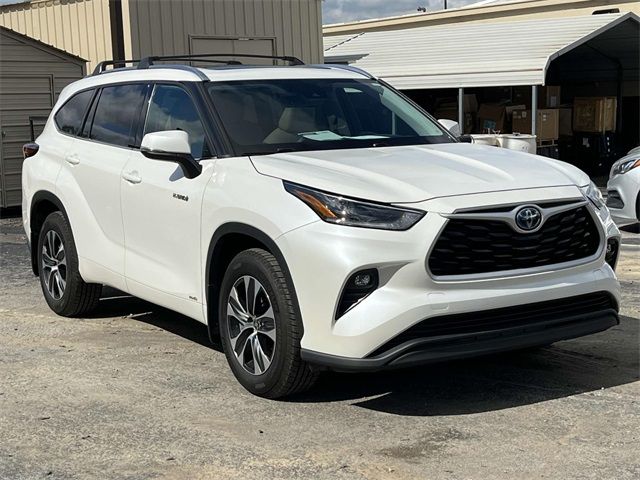 2021 Toyota Highlander Hybrid XLE