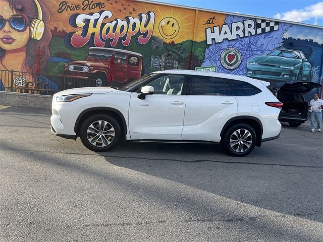 2021 Toyota Highlander Hybrid XLE