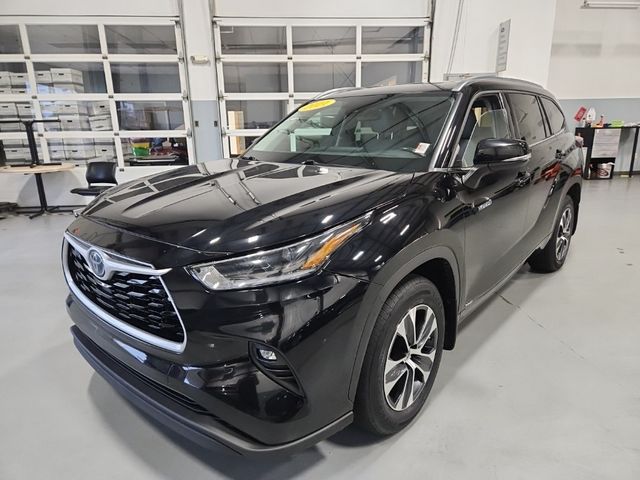 2021 Toyota Highlander Hybrid XLE