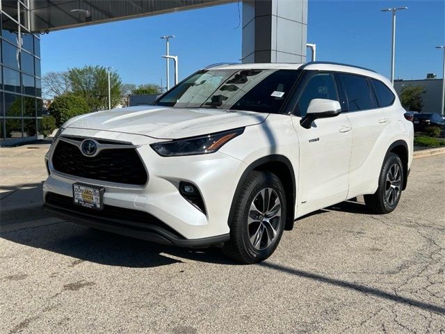 Used 2021 Toyota Highlander Hybrid For Sale in Milwaukee, WI | Auto ...