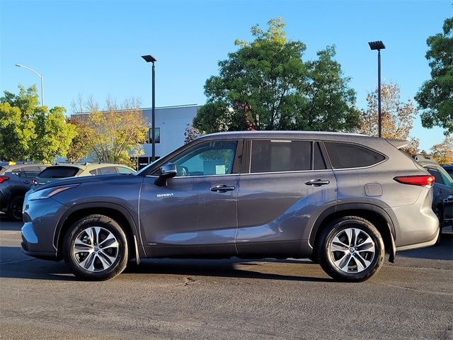 2021 Toyota Highlander Hybrid XLE