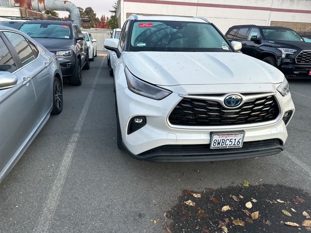 2021 Toyota Highlander Hybrid XLE