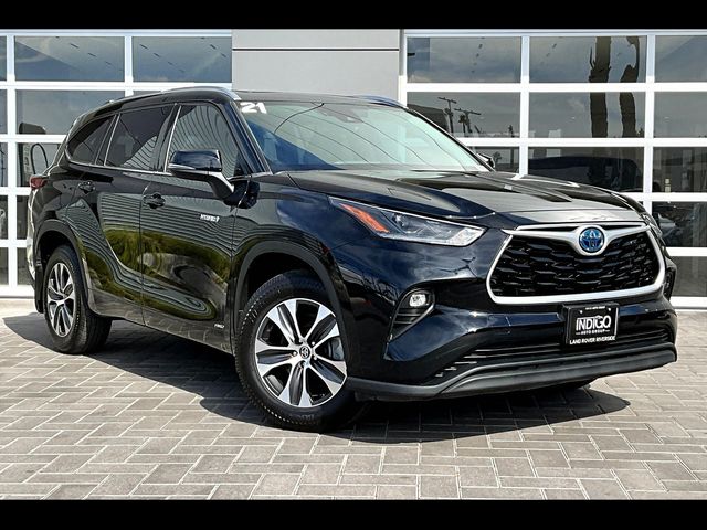 2021 Toyota Highlander Hybrid XLE