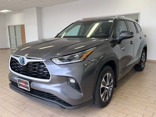 2021 Toyota Highlander Hybrid XLE