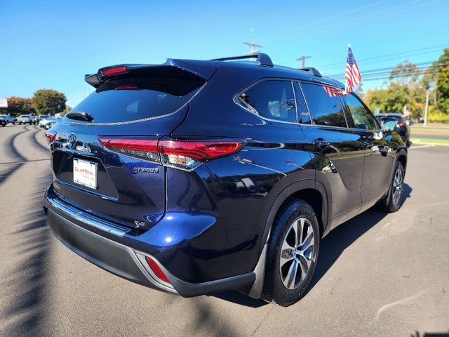 2021 Toyota Highlander Hybrid XLE