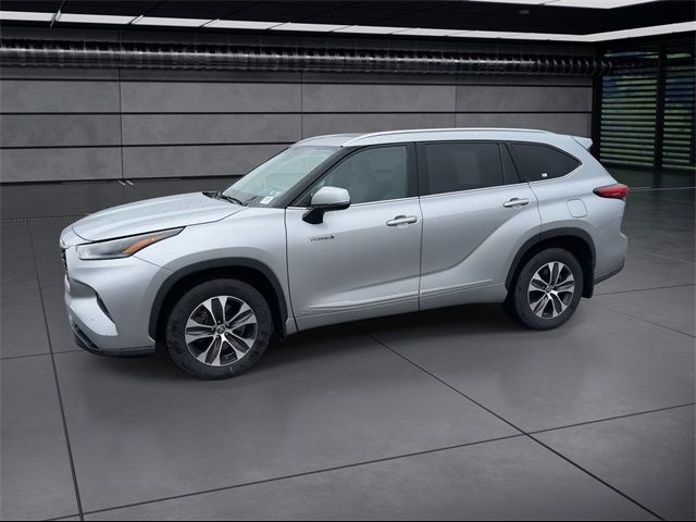 2021 Toyota Highlander Hybrid XLE