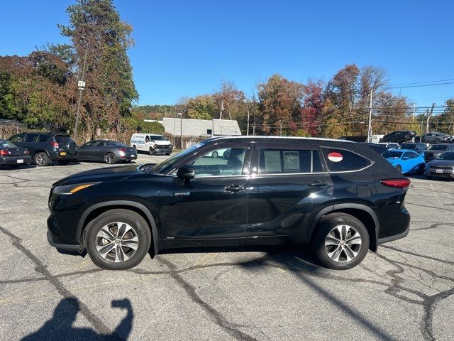 2021 Toyota Highlander Hybrid XLE