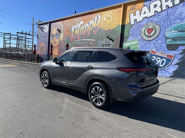 2021 Toyota Highlander Hybrid XLE